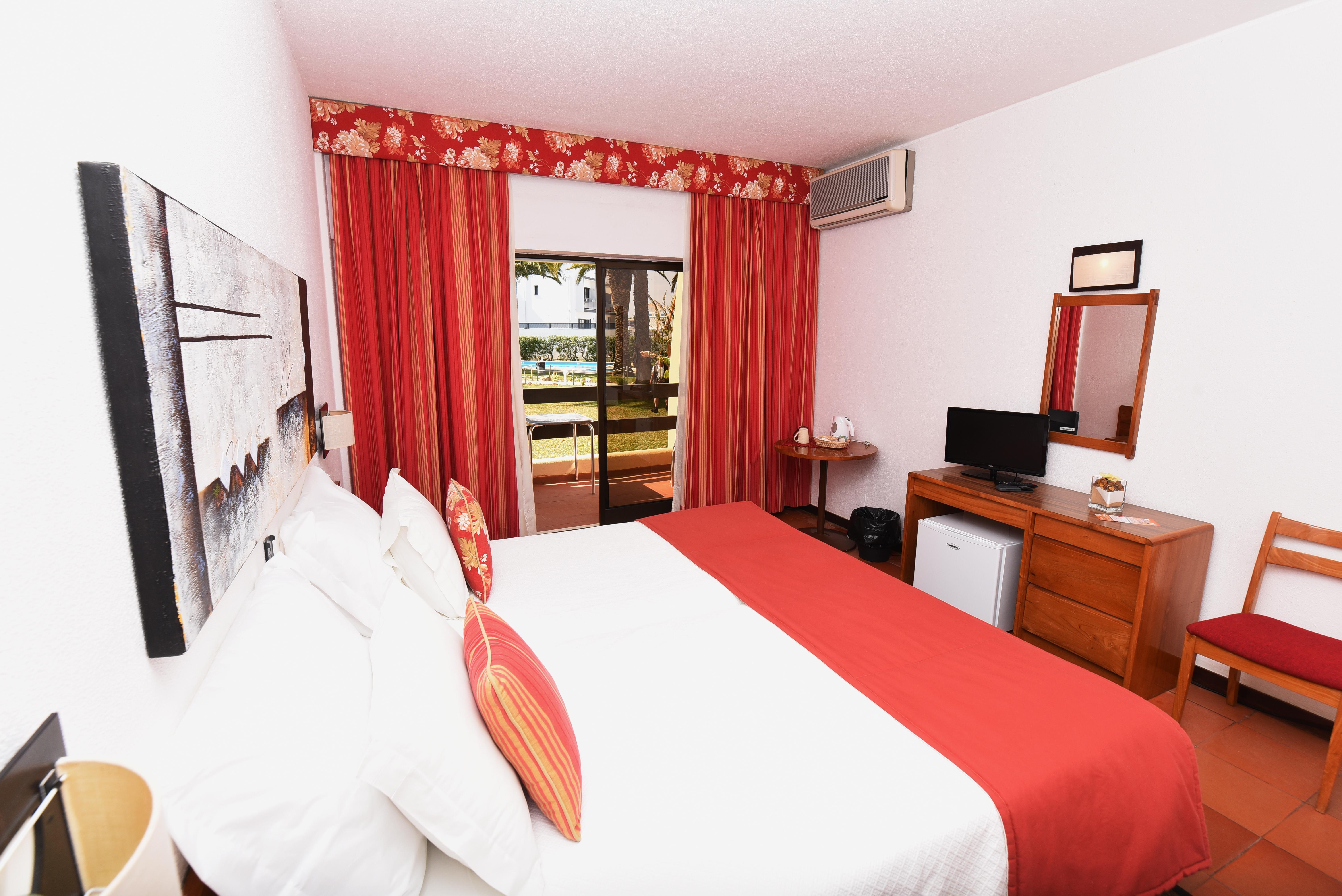Praia Da Lota Resort - Beachfront Hotel Manta Rota Zewnętrze zdjęcie