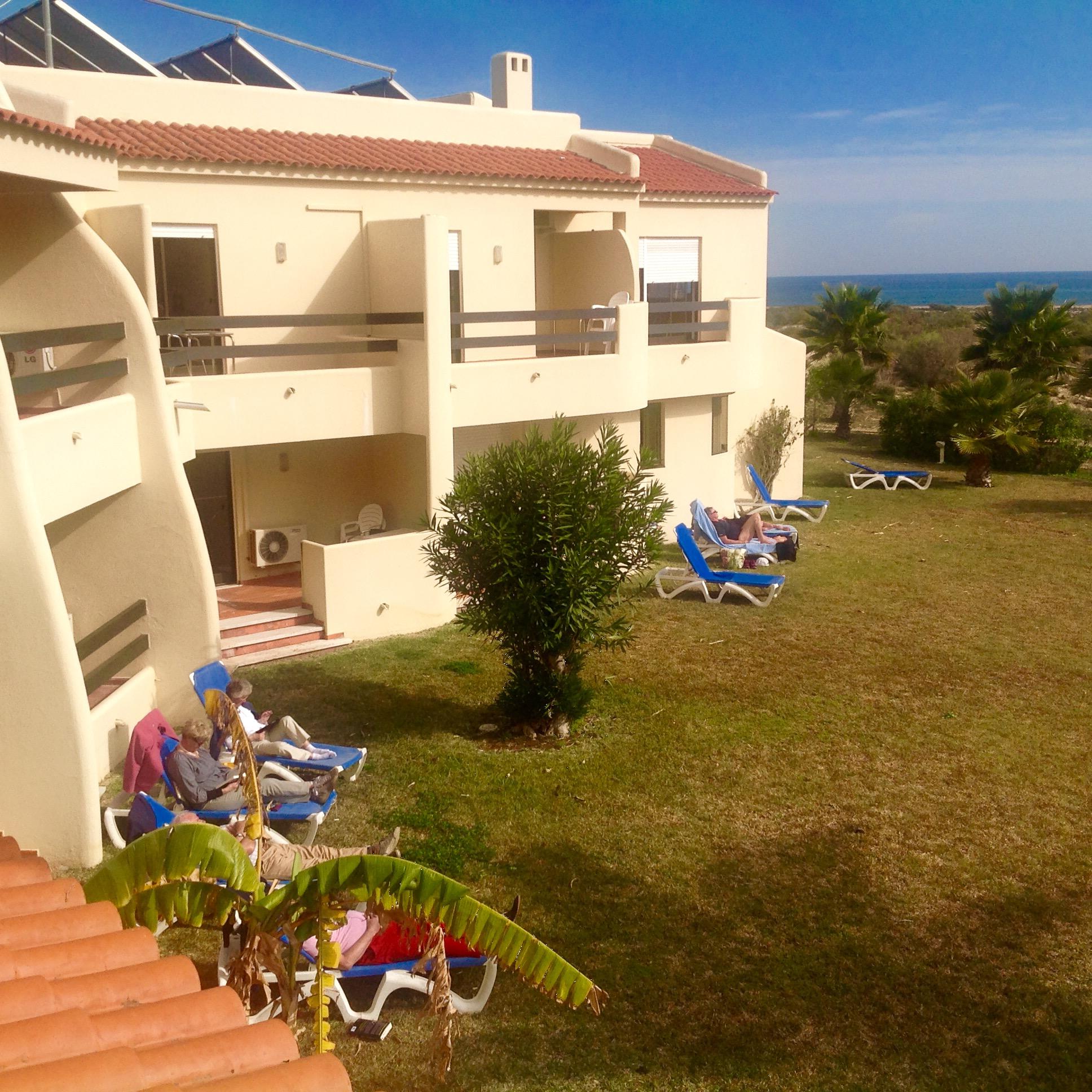 Praia Da Lota Resort - Beachfront Hotel Manta Rota Zewnętrze zdjęcie