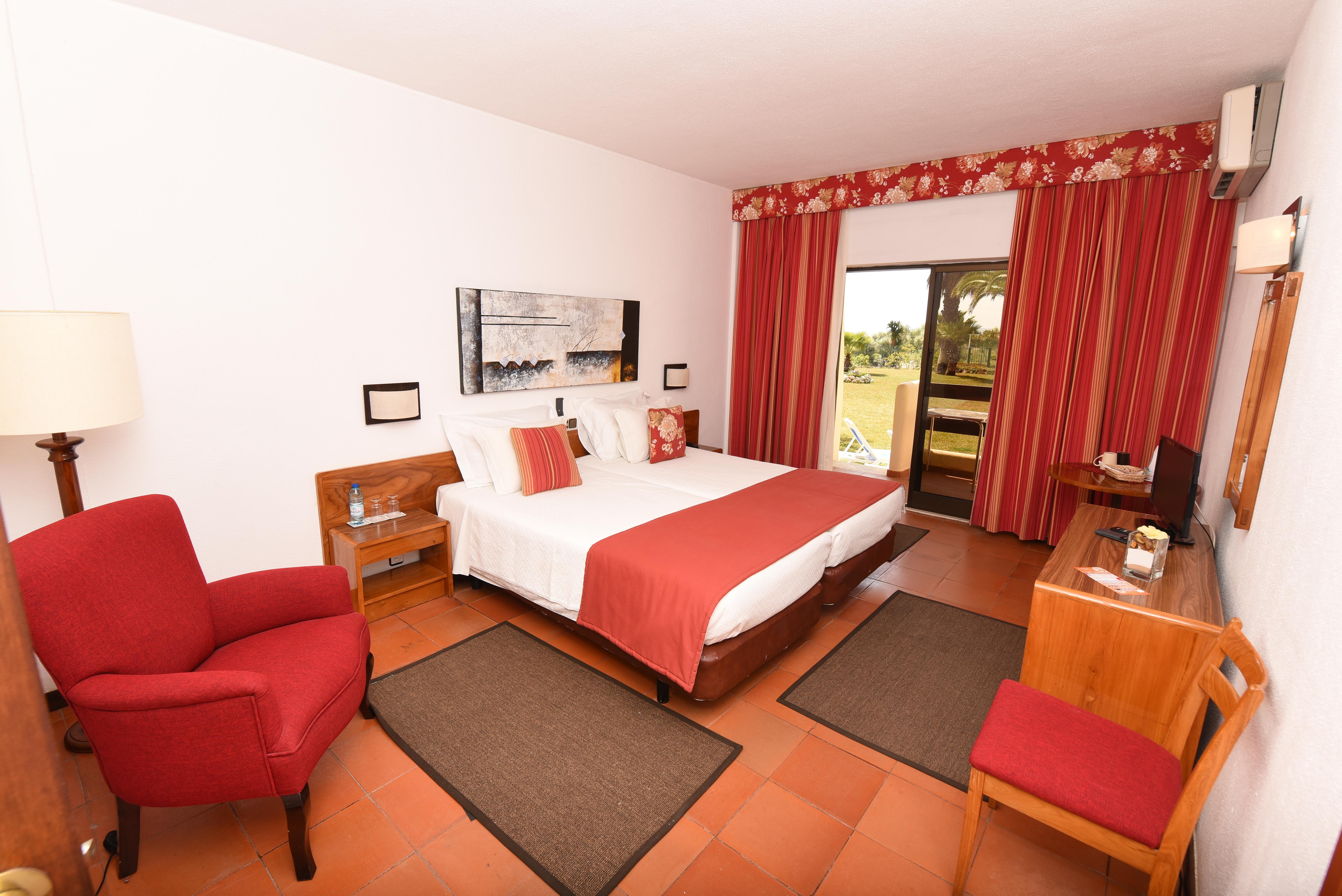Praia Da Lota Resort - Beachfront Hotel Manta Rota Zewnętrze zdjęcie