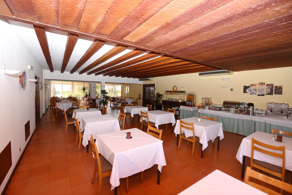 Praia Da Lota Resort - Beachfront Hotel Manta Rota Zewnętrze zdjęcie