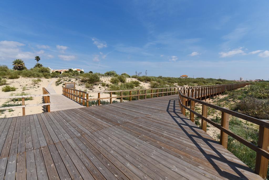 Praia Da Lota Resort - Beachfront Hotel Manta Rota Zewnętrze zdjęcie